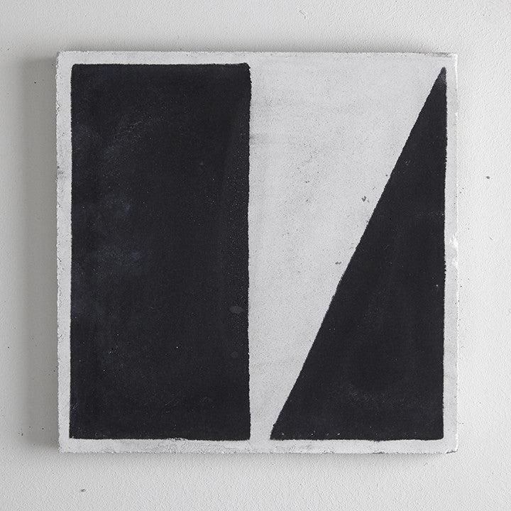 Split Shift Tile Black 1