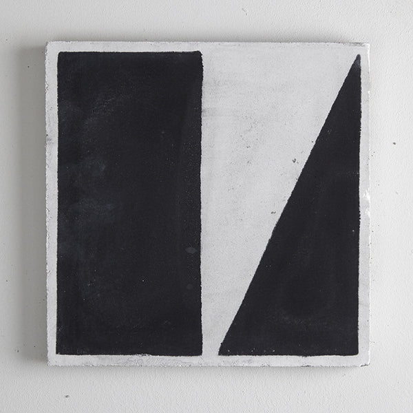 Split Shift Tile Black 1